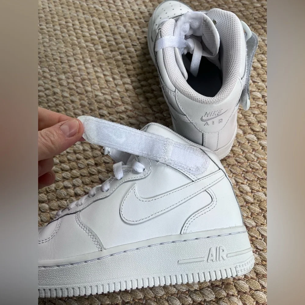 Nike Air Force 1 LE Mid Triple White 4.5 GS youth Kids Boys EUC W Box Tried On